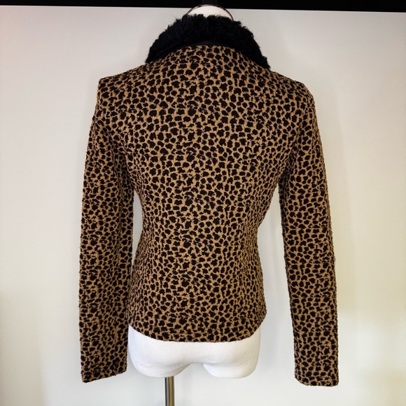Leopard Print Cardigan with Black Collar - Picture 5 of 9